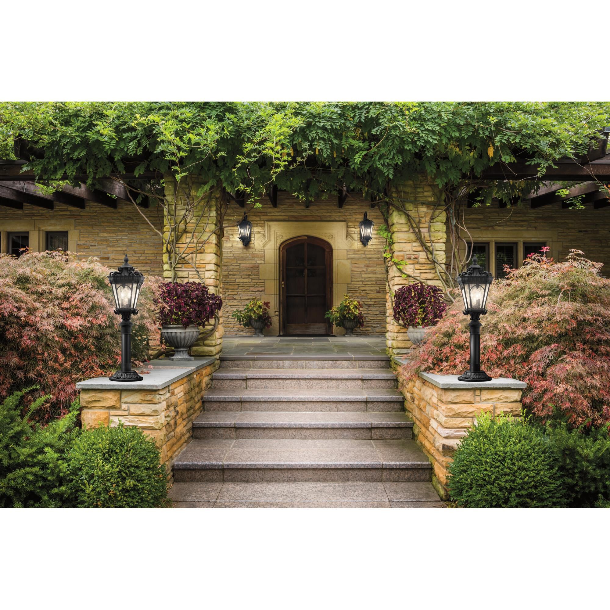 Shown in Textured Black finish and Clear Seeded glass